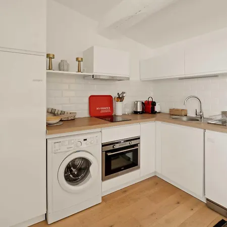 Magnificent - Ac- 2br- *